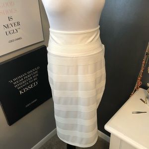 OFF WHITE PENCIL SKIRT